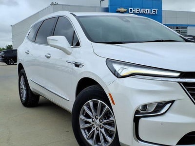 2023 Buick Enclave Essence