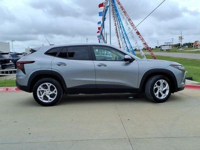 2025 Chevrolet Trax LS