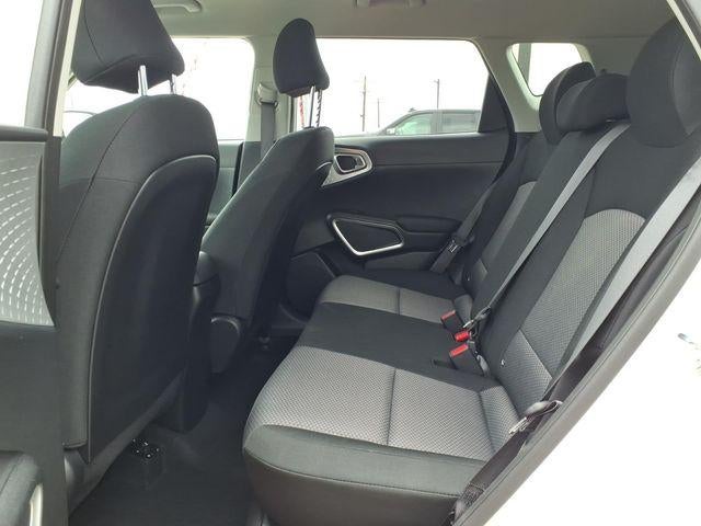 2025 Kia Soul LX - Photo 14